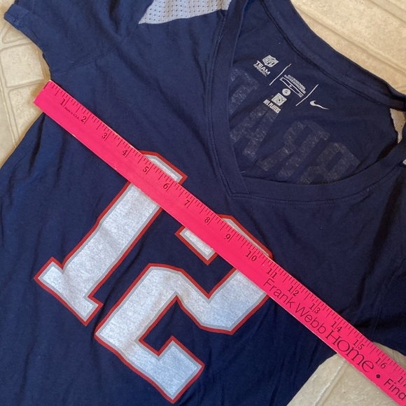 NFL Patriots Tom Brady 12 Womans size small T-shirt mesh shoulders - Picture 11 of 13